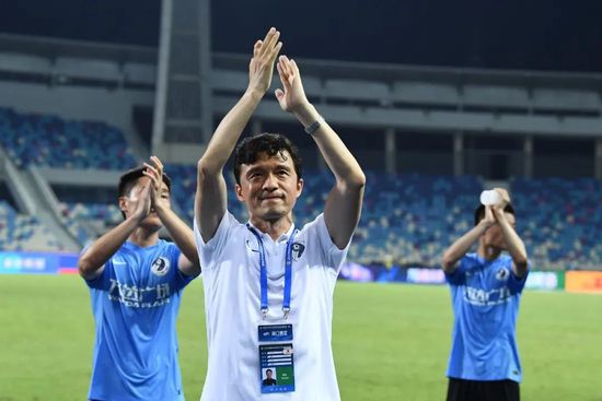 王多鱼打扑克高清视频